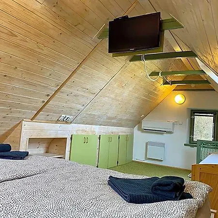 Lodge Na Konci Louky *